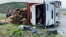 Bursa'da korkutan kaza! Kereste yüklü kamyon devrildi