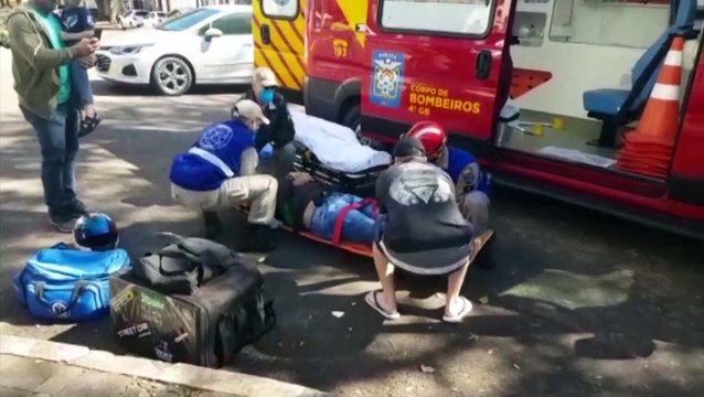 Rapaz de 32 anos fica ferido após colisão na Rua Vicente Machado