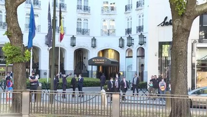 Cumhurbaşkanı Erdoğan, konaklayacağı otelin önünde sevgi gösterileriyle karşılandı