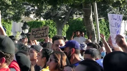 Összecsapások a rendőri visszaélések miatt Tunéziában