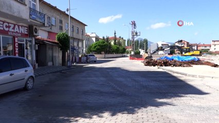 Kısıtlamalarda sokak ve caddeler boş kaldı