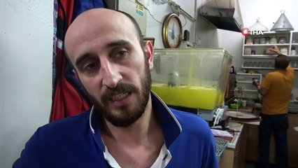 20 günlük işçi patronun kredi kartlarından 5 bin ve nakit 8 bin lirayı alıp kayıplara karıştı...Kaçış anları kamerada