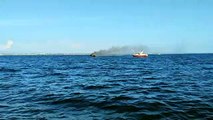 Trapani, a fuoco barca con 13 persone a bordo: salvate dalla capitaneria