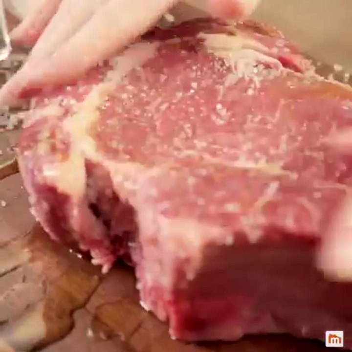 Côte de boeuf barbecue au gros sel