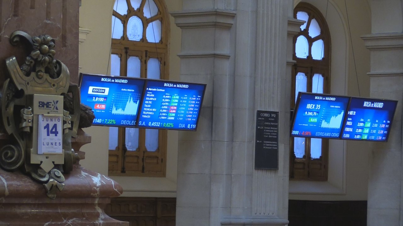 El Ibex 35 arranca la semana con avances y por encima de los 9.200