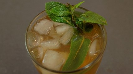 Réaliser un thé glacé