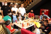 Son dakika haberleri: Pandemiye rağmen İstanbul'da 8'inci şubesini açan Hacıbaba Pastaneleri'nin şeref konuğu otizmli çocuklar oldu