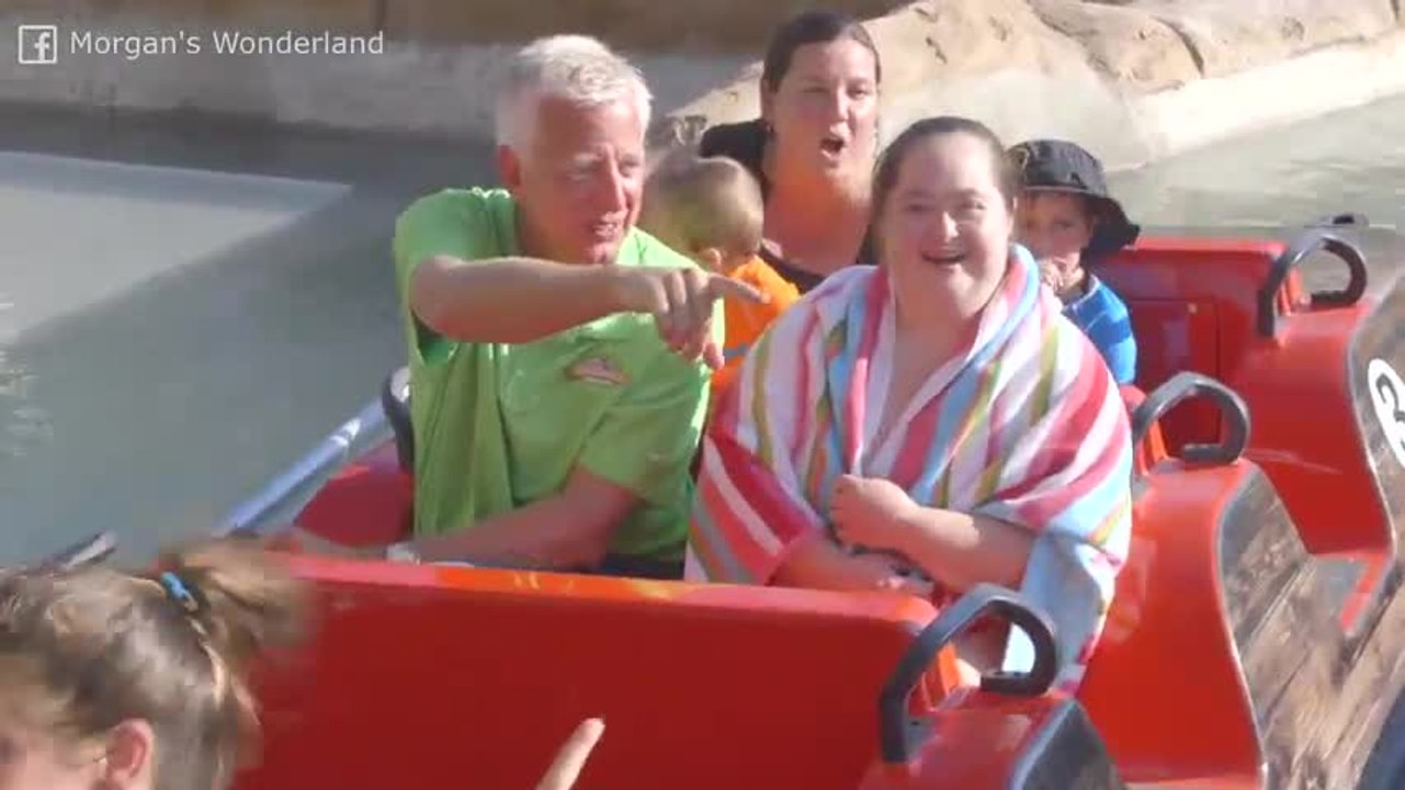 Vídeo: Parque Aquático Para Crianças com Necessidades Especiais