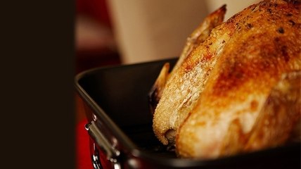 Cuisson poulet au four : astuces pour la garder moelleuse en vidéo