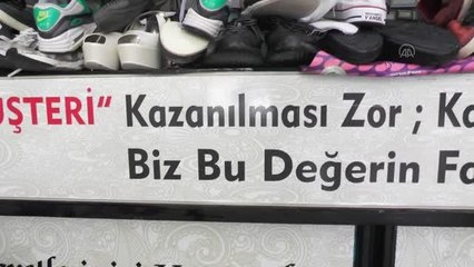 Naim usta 40 yıldır el emeği ayakkabı üretiyor
