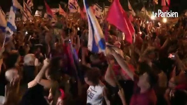 Jérusalem: des Israéliens fêtent le départ du pouvoir de Netanyahu