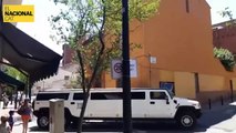 Caos de trànsit estil Colau: una limusina s’encalla a Sant Andreu