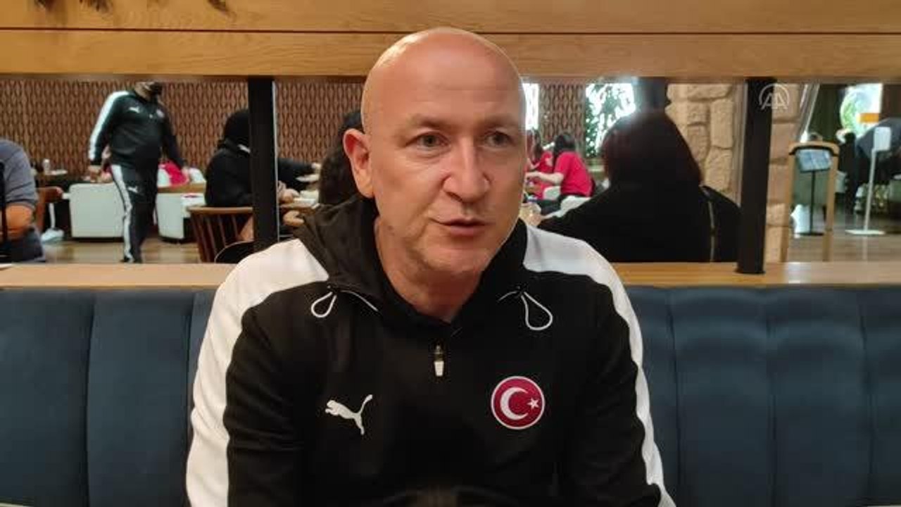 Avrupa Şampiyonası'na katılacak A Milli Kadın Basketbol Takımı, Fransa'ya gitti