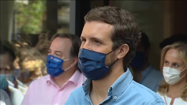 Casado matiza las palabras de Ayuso sobre el papel del rey en los indultos