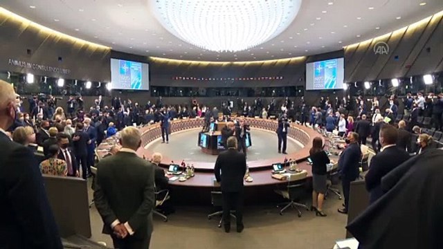 BRÜKSEL - NATO Zirvesi başladı - Cumhurbaşkanı Erdoğan, ABD Başkanı Biden'la toplantı öncesi sohbet etti