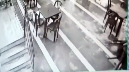 EDİRNE - Kısıtlamada muhtarlıkların olduğu ofisten hırsızlık yapan zanlı güvenlik kameralarınca görüntülendi