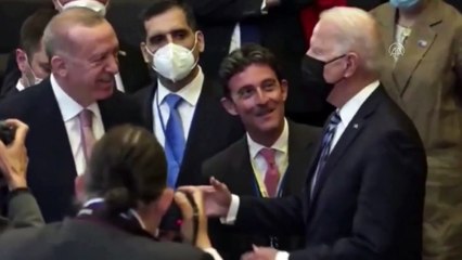 Biden ile Erdoğan toplantıdan önce ayaküstü sohbet etti