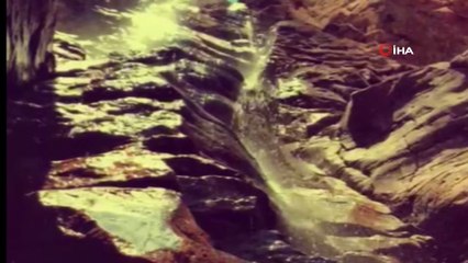 Jandarma 50 metrelik Çır Şelalesi’nden dağcılık inişi yaptı