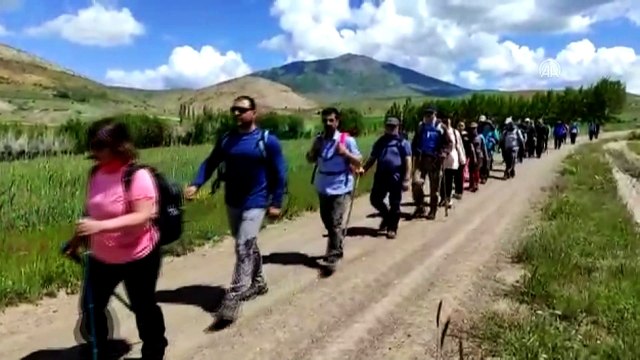 SİVAS - Doğa tutkunları Değirmenaltı Şelalesi ve çevresini gezdi