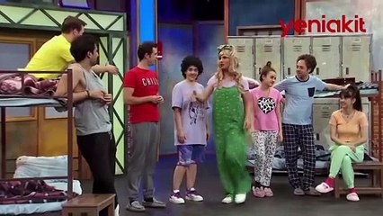 Çok Güzel Hareketler'de tepki çeken sahne!