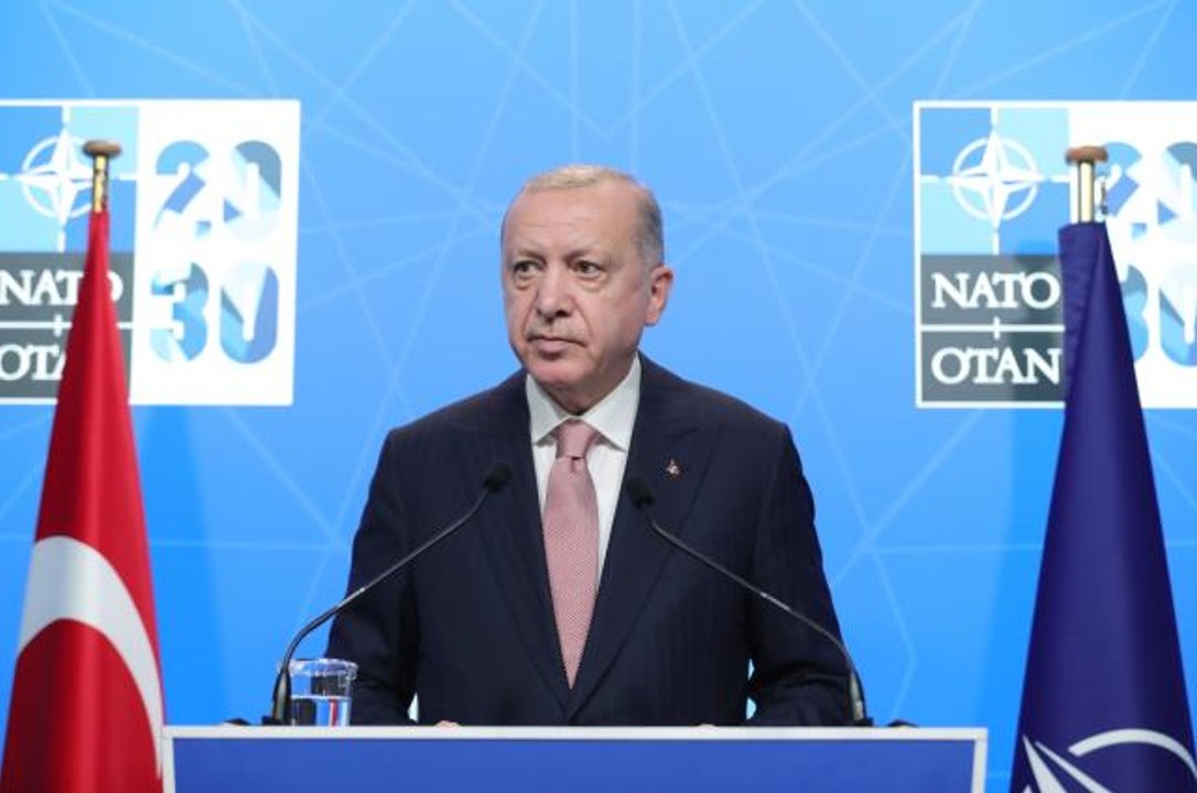 Son dakika haber! Cumhurbaşkanı Erdoğan: "NATO'nun küresel sınamalar karşısında daha etkin inisiyatifler üstlenmesi gerekmektedir""Terör meselesinde örgütler arasında...