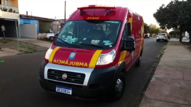 Homem sofre corte na cabeça ao cair em bar no Bairro Periolo