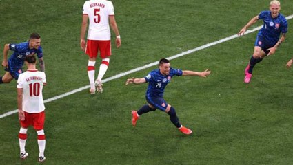 EURO 2020 E Grubu'nda Polonya, Slovakya'ya 2-1 mağlup oldu