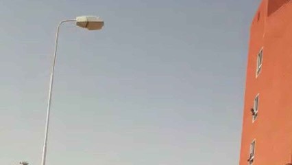 Tensión durante el registro de la Guardia Civil a la casa de Carlos, el madrileño que mató de dos disparos a un marroquí en el Puerto de Mazarrón.