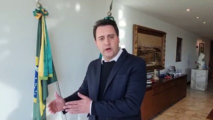 População adulta será vacinada até setembro, diz governador