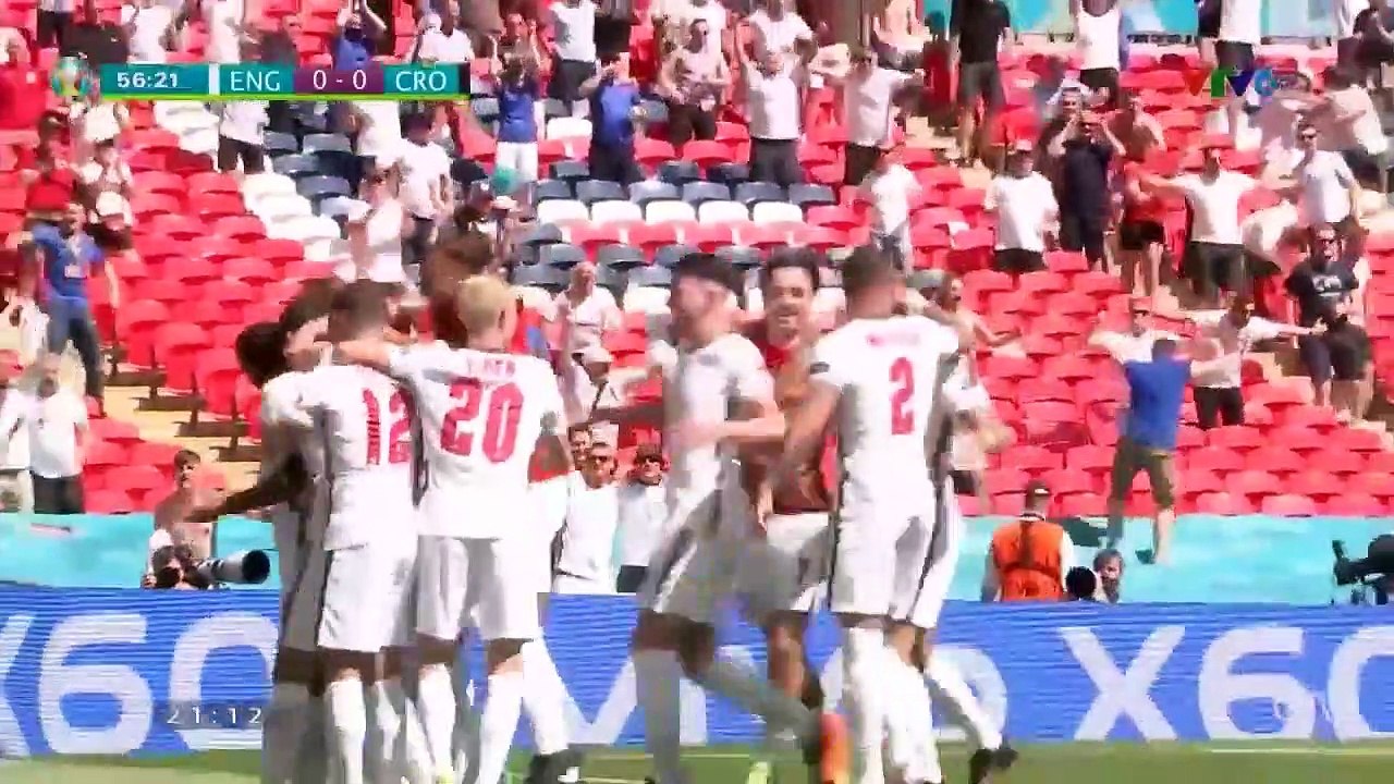 England broke the black hole on the day of the EURO debut, Sterling made a miracle