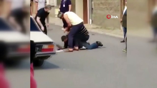 Yaralı doktor ile saldırgan arasındaki boğuşma anı kamerada