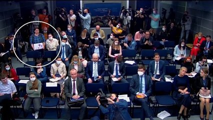 Minsk, Protasevic esibito in conferenza stampa: "Trattato bene"