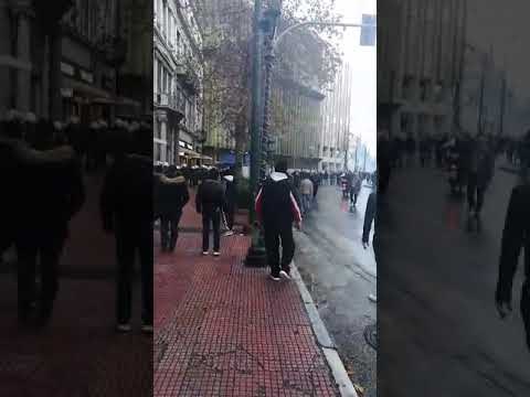 Ένταση ανάμεσα σε διαδηλωτές και συνεργεία της ΕΡΤ