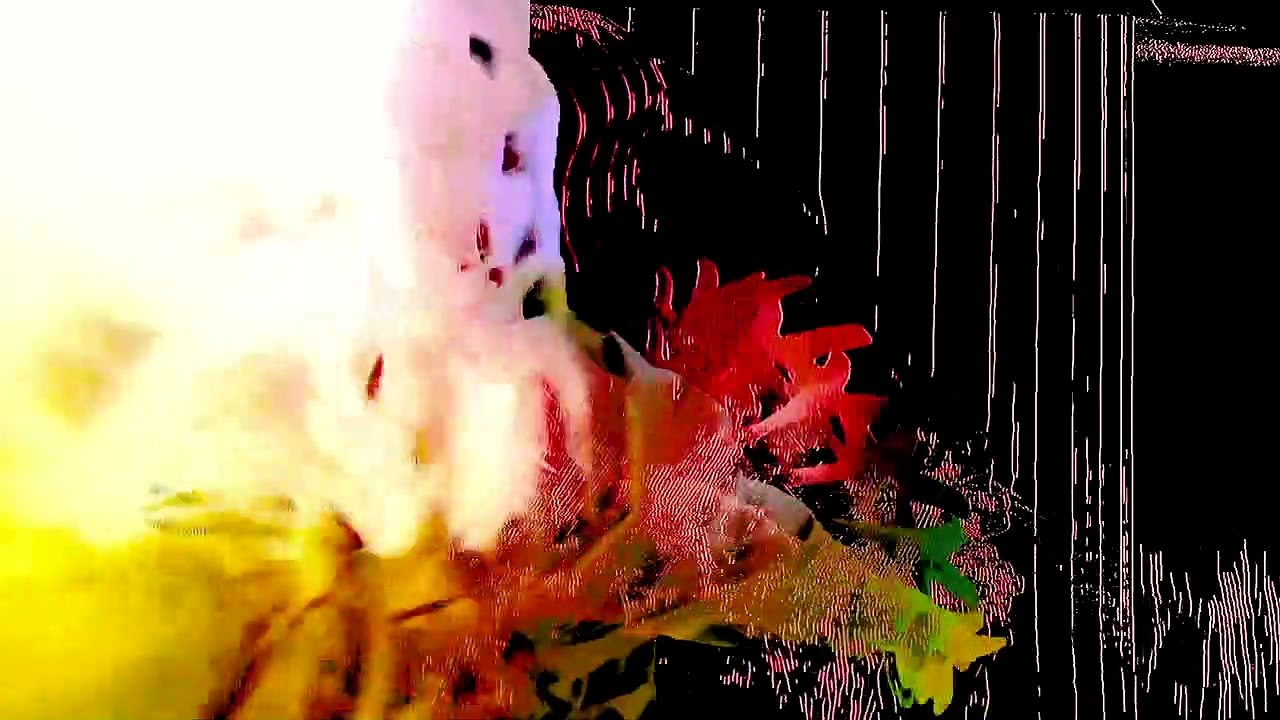 CHVRCHES et Robert Smith  réunis sur "How Not To Drown"