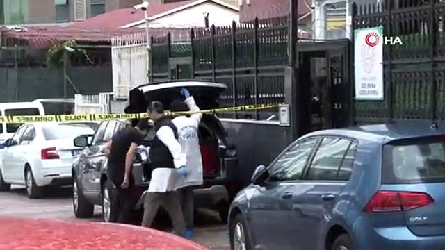 Ataşehir'de lüks araç içinde kadına silahlı saldırı: 1 ölü