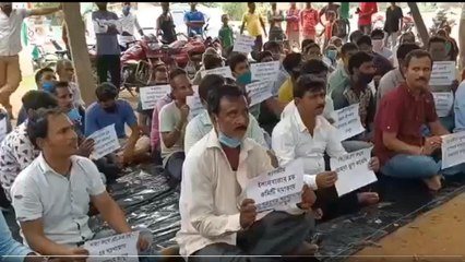 Joinig BJP was mistake : workers in Birbhum With playcards