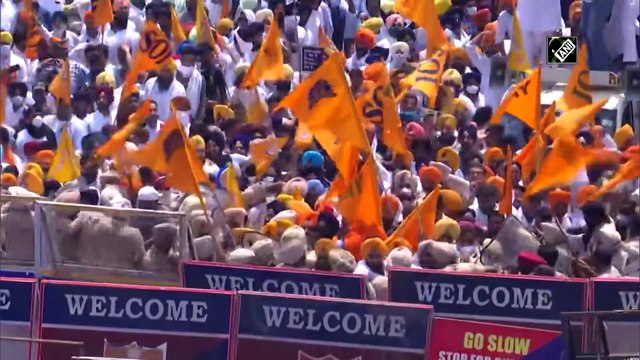 Akali Dal chief Sukhbir Badal holds protest against CM Amarinder Singh