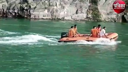 28 घंटे बाद भी खदान में डूबे युवक का नहीं लगा सुराग, एनडीआरएफ की टीम भी जुटी