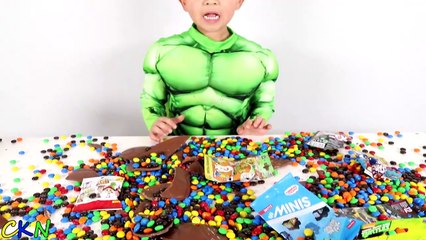 Hulk Smashing 10000 M&M'S Chocolate Toys Surprise Egg Ckn Toys