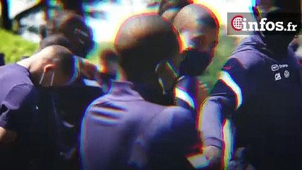 Emmanuel Macron à Clairefontaine pour encourager l'équipe de France avant l'Euro