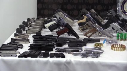 Son dakika haberleri: İzmir merkezli silah kaçakçılığı operasyonunda 17 şüpheli yakalandı (2)
