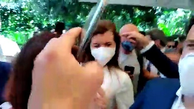 Conte alla consigliera contro l'alleanza con il Pd a Napoli: Amica cara, bisogna essere pratici