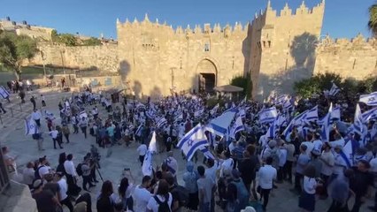 Aşırı sağcı Yahudilerin Şam Kapısı'ndaki provokatif bayrak yürüyüşü başladı
