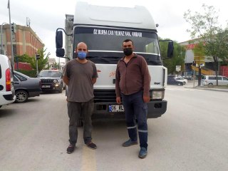 Başkentte selde kalan arkadaşını kurtaran sürücü: "Aynı tabaktan yemek yiyoruz mecburdum"