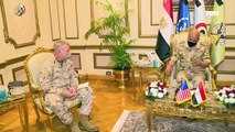 القائد العام للقوات المسلحة يلتقى قائد القيادة المركزية الأمريكية