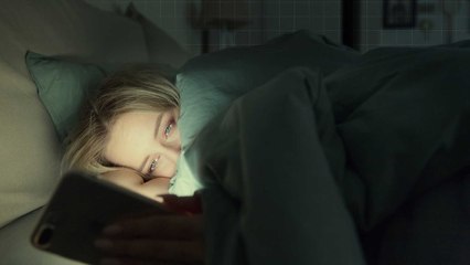 10 Things to Never Do After 10 p.m., According to a Dietitian