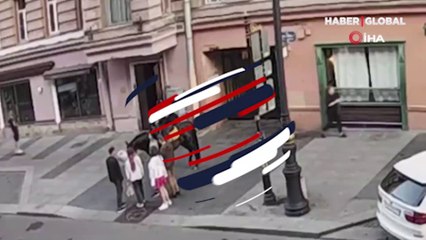 Rusya'da atın altından geçmek isteyen kaykaycı ezildi