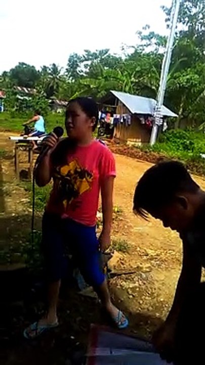 me trying to sing high notes