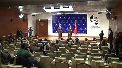 Davutoğlu'ndan muhabire sert tepki