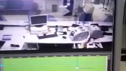 BURSA - Bankadan 200 liralık soygun, güvenlik kameralarına yansıdı